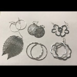 Set of silver plated dangle earrings